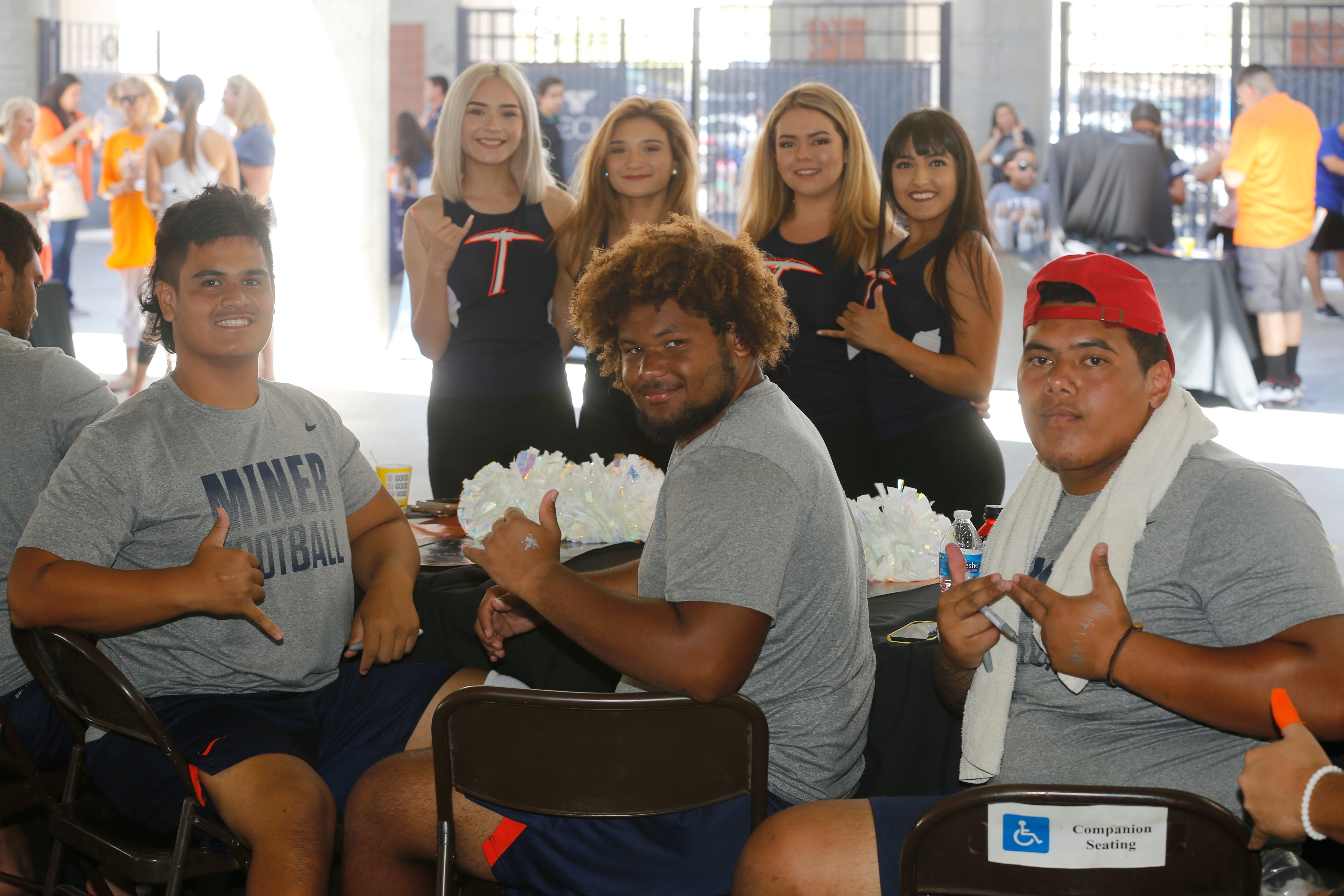 Hundreds get to meet UTEP players, coaches during Fan Day