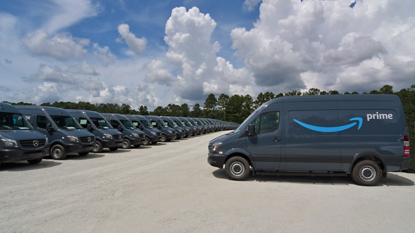 amazon orders 20000 vans
