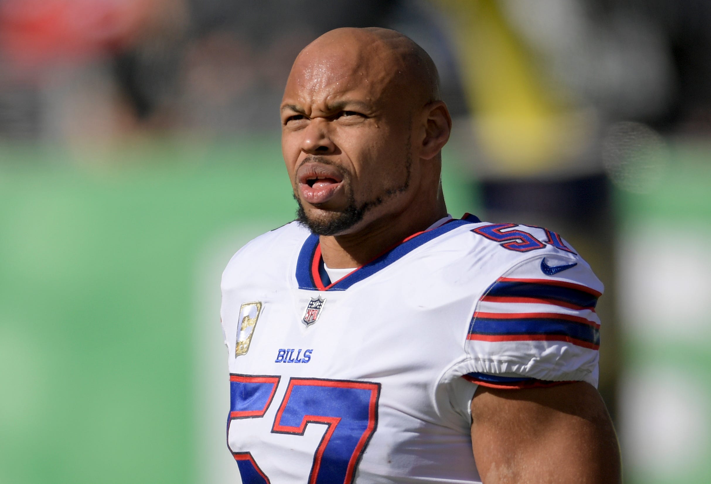 Alexander re-signs with Bills for what he calls final season