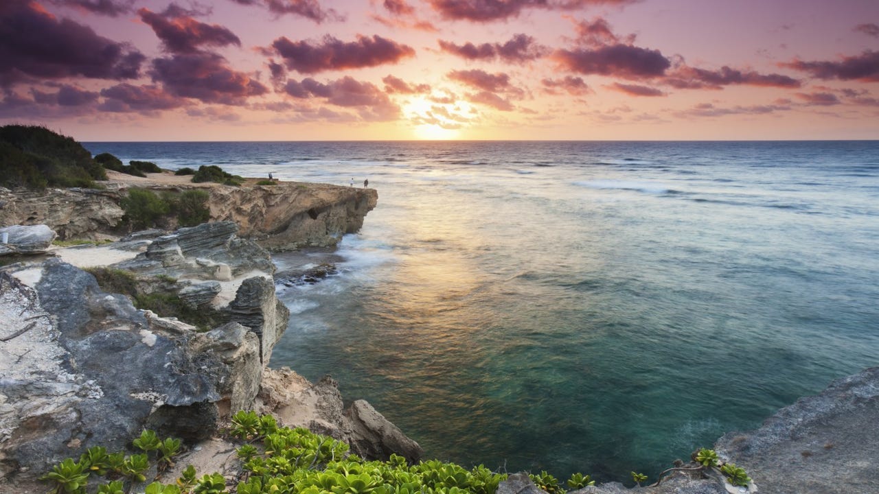 3. Lihue, Hawaii • Annual avg. wind speed: 13.3 mph  • Annual max. wind speed: 85 mph • Daily mean temp.: 75.77 degrees Fahrenheit 