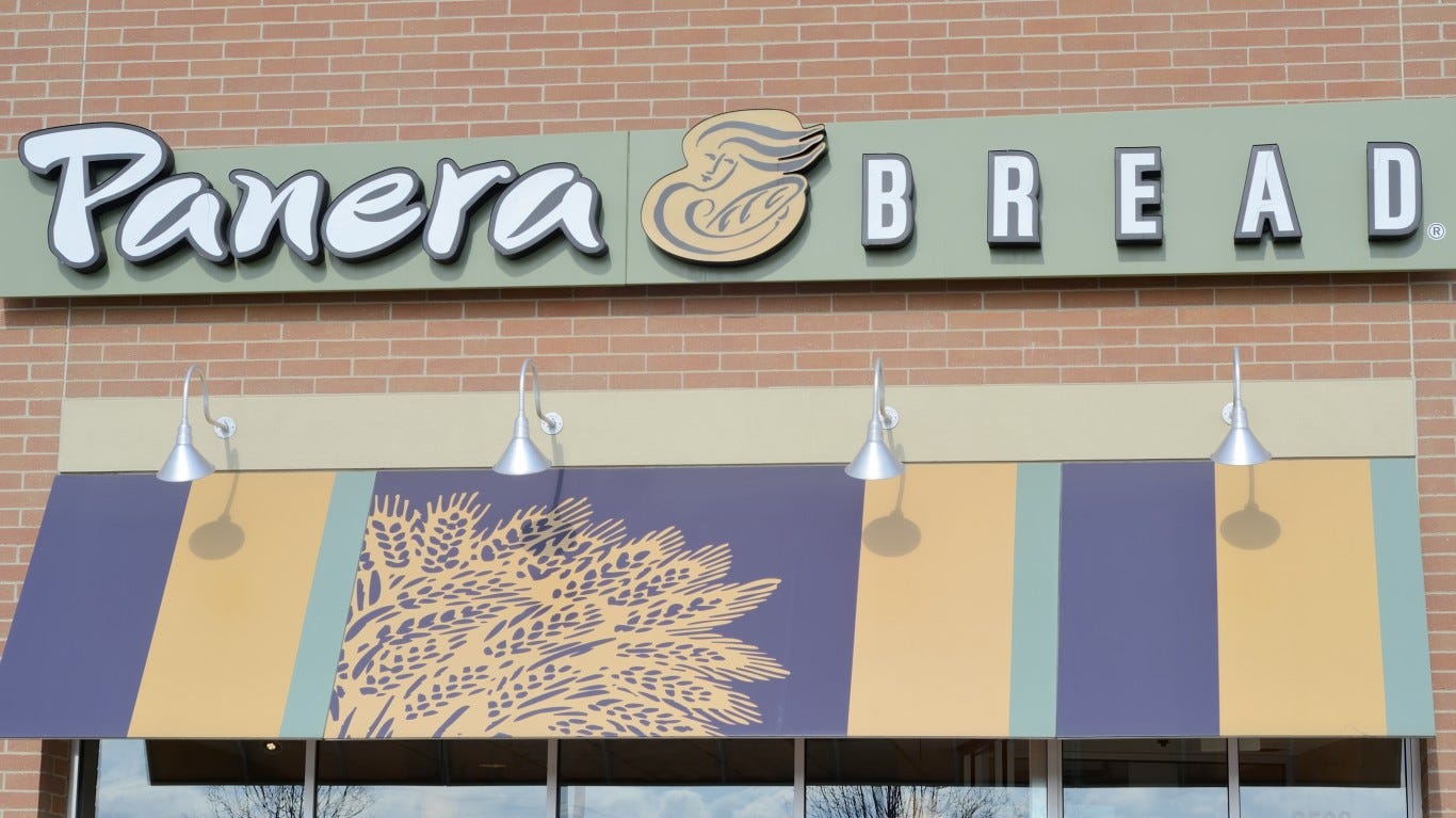 Panera worker allegedly fired after viral TikTok clip 'exposing' frozen mac and cheese - USA TODAY