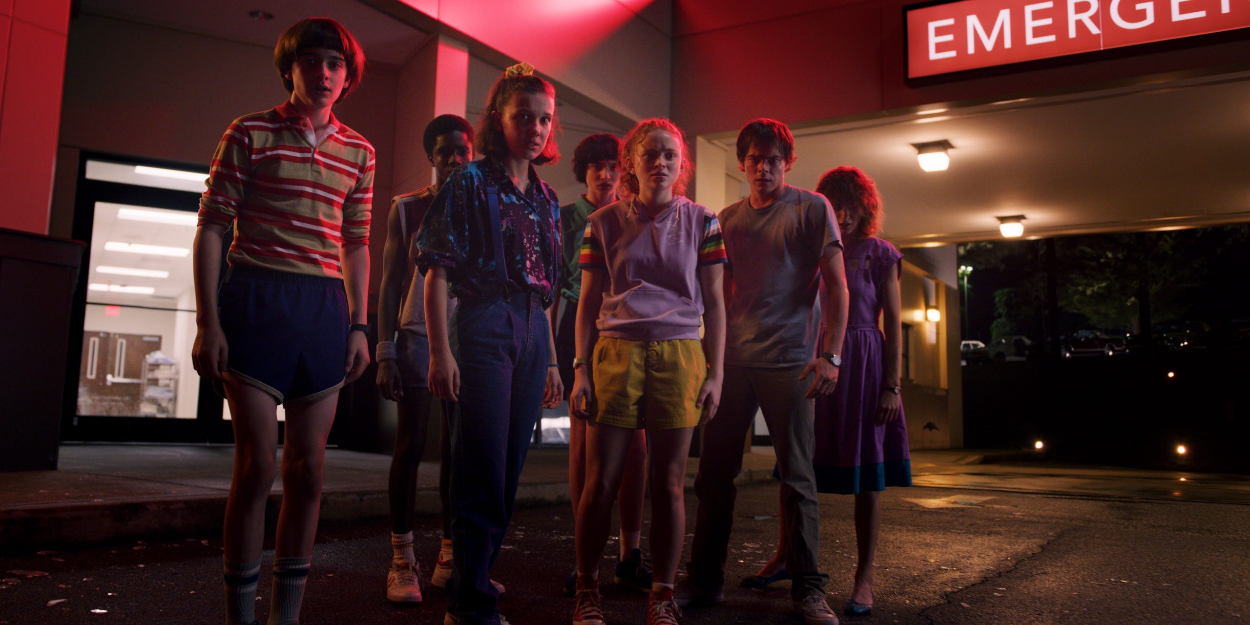 First Look Photos From Netflix S Stranger Things 3