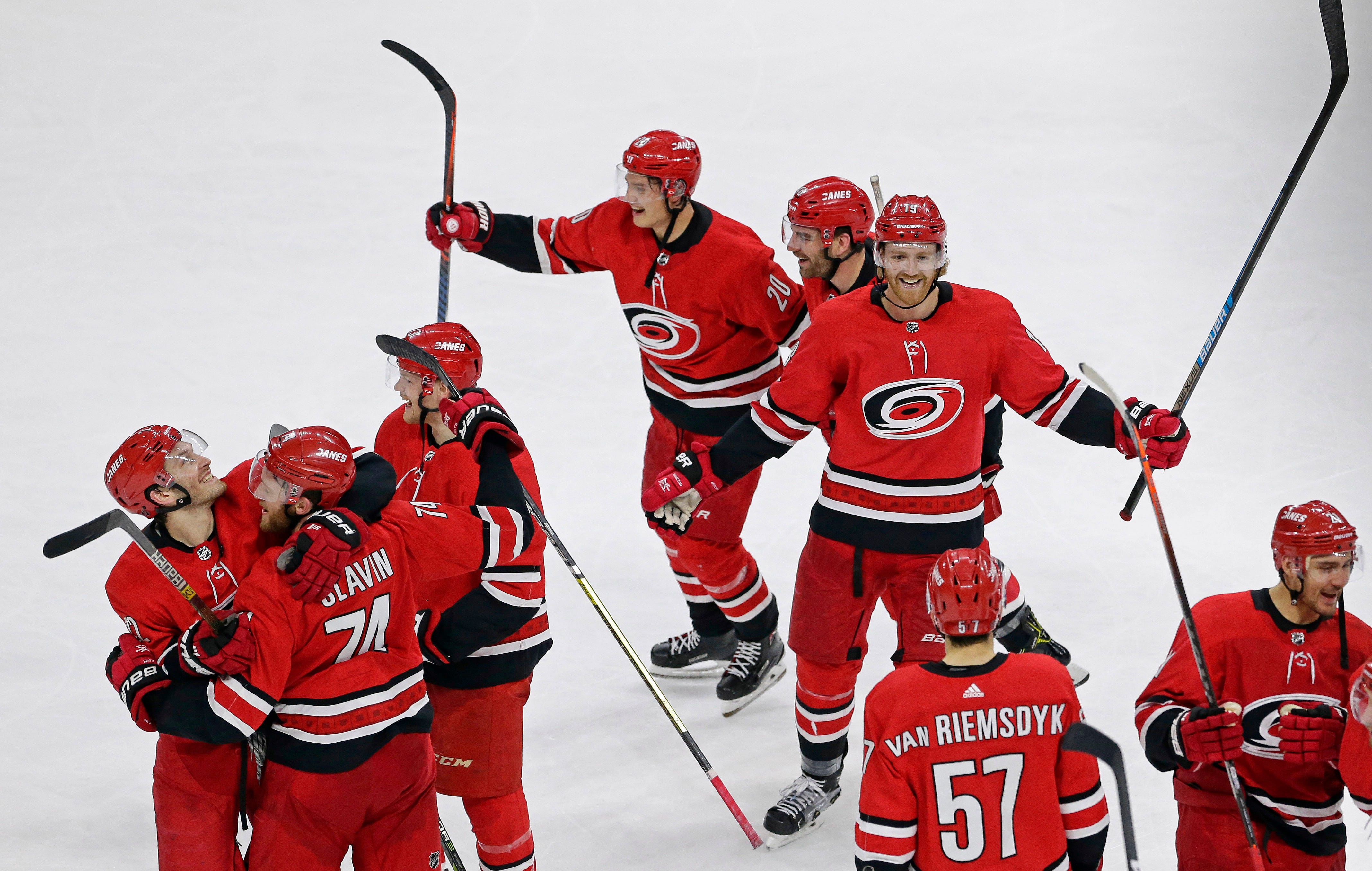 'Jerk' Hurricanes surge into 1st playoff series since 2009
