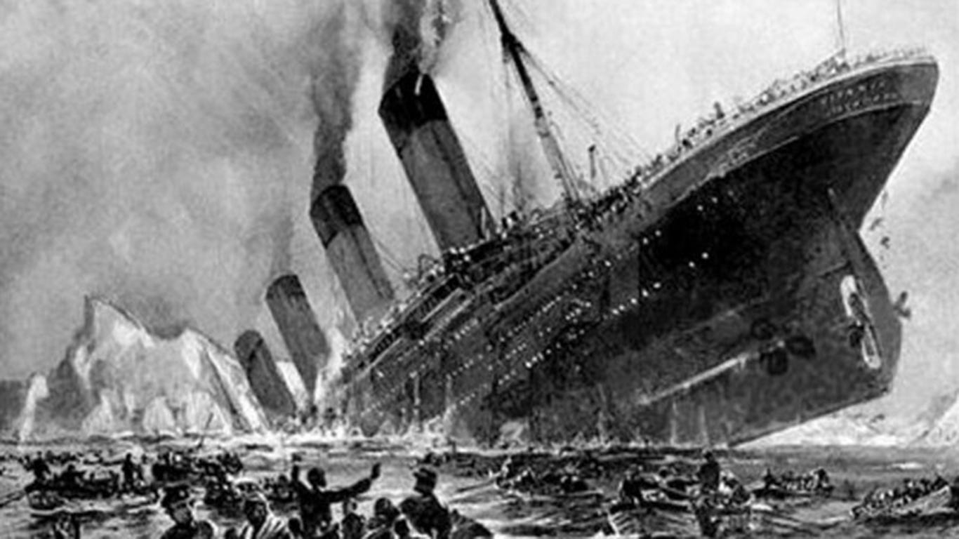 how many people died on cruise ships