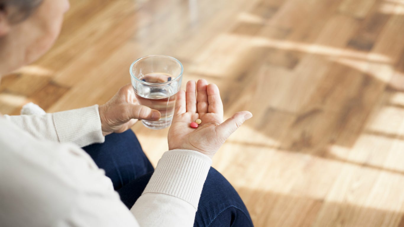 Proton pump inhibitors (PPIs) — a widely prescribed group of medications that combat heartburn, GERD (gastroesophageal reflux disease), and ulcers — are the most widely prescribed class of drugs worldwide, with annual global sales of about $13 billion. More than 15 million Americans take the drugs, both prescription-strength and the commonly available over-the-counter versions. These […]