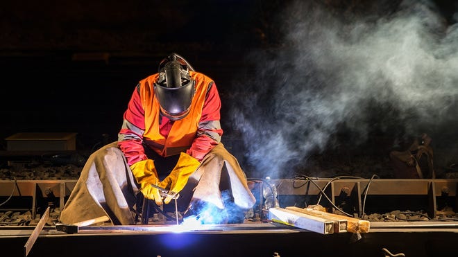 Signal and track switch repairers