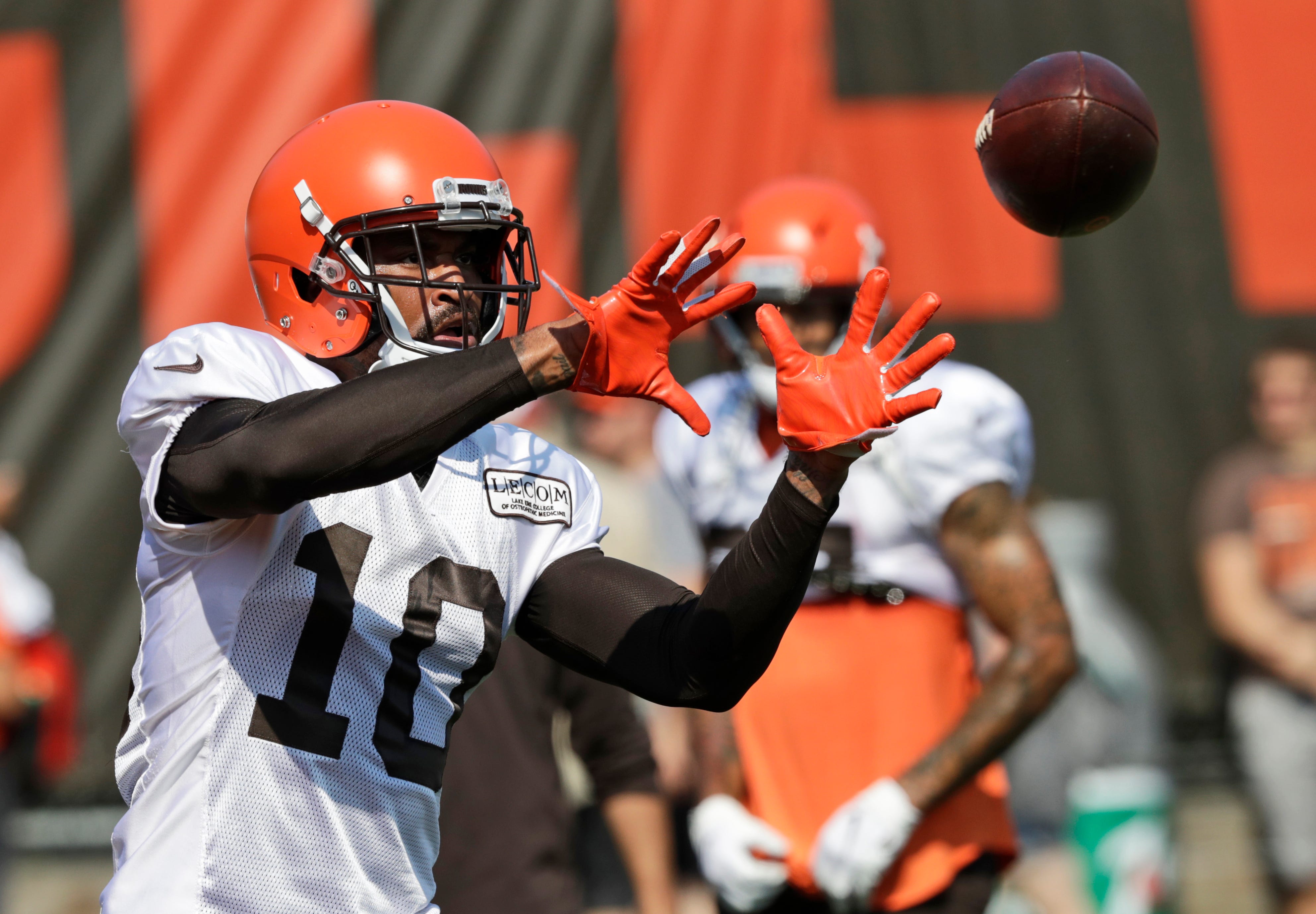 Browns waive WR Jaelen Strong, missed 2018 with knee injury
