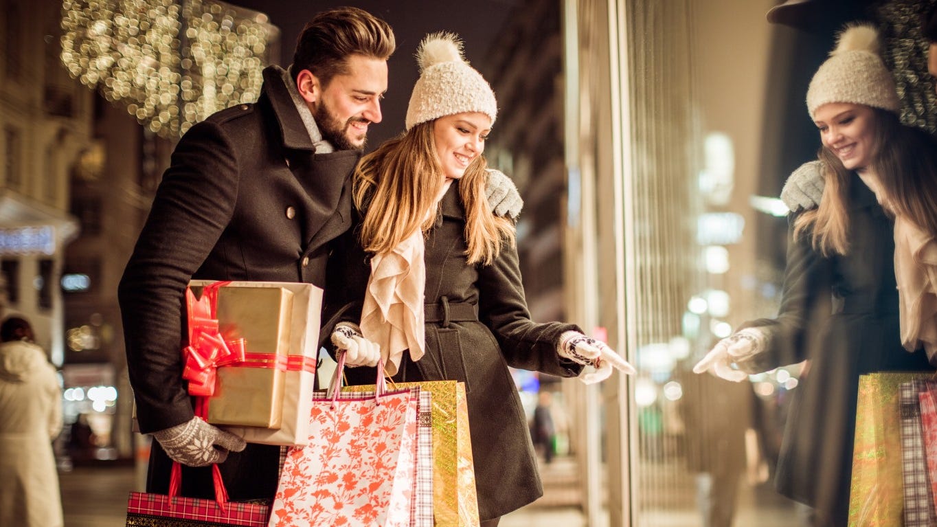 Holidays 2019 The Average Person Spends More Than 1 000 How Much Did The Average American Roughly Spend On Christmas Gifts In 2021?