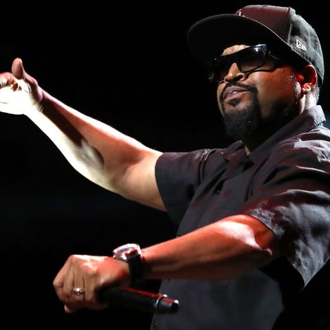 "Flint Strong"  Directed by: Rachel Morrison  Starri