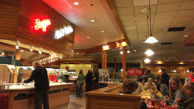 The salad, soup, and bakery buffet chain called Sweet Tomatoes in 15 states and Souplantation in Southern California has called it a day. All 97 locations of the operation, from Oregon to Florida, Nevada to Massachusetts, are permanently shut.