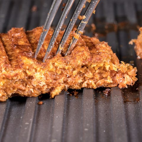 18. People eat more "meat" made from plants     Un