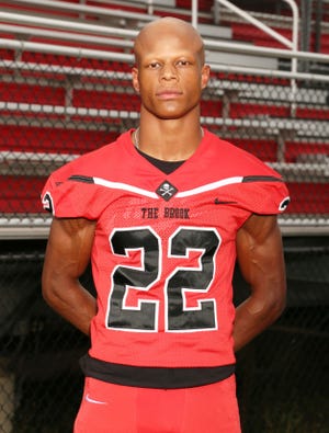 Bolingbrook (Ill.) High's Justin Walters, a three-star safety in the 2021 recruiting class, verbally committed to Notre Dame on Feb. 2, 2020.