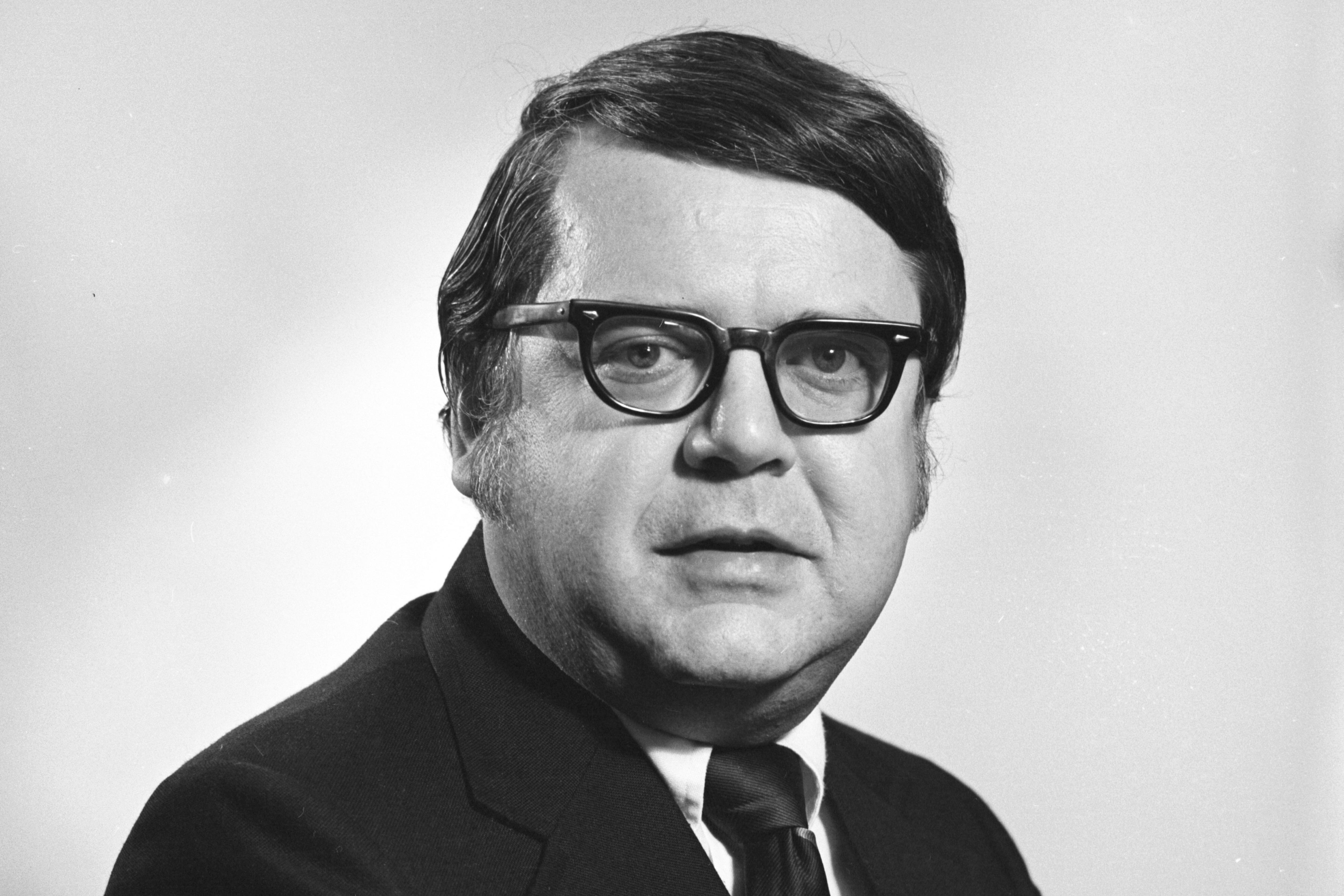 Dr. Robert E. Anderson, a deceased doctor who worked for decades at the University of Michigan, is accused of molesting hundreds of young men there, especially athletes who saw him for injuries.