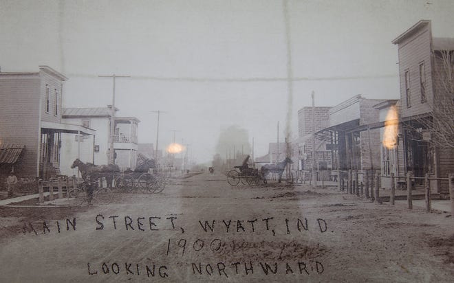 A photograph of a photograph from 1900 shows downtown Wyatt. The Wyatt's Beef & Brew building is the first one on the right, back when it was a boot shop.
