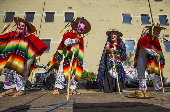 Dance group Tierra Viva performs a traditional Mexican dance in the 2017 Independence Day celebration at South Bend's Marycrest Building that returns Sept. 17, 2022.