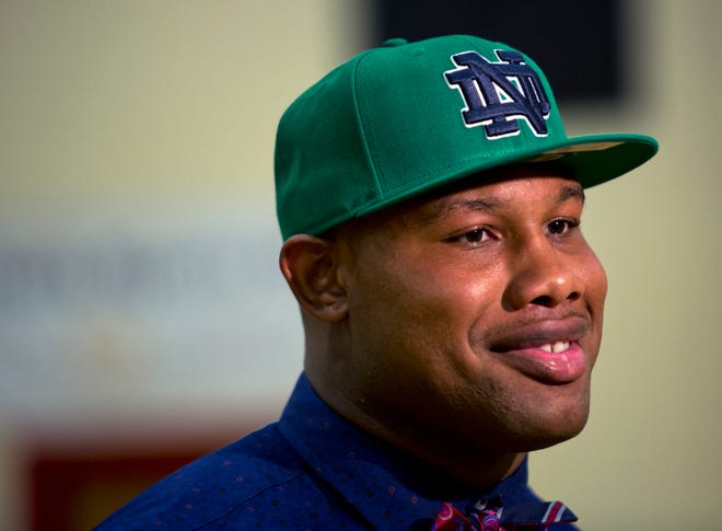 Notre Dame defensive tackle commit Darnell Ewell. (Photo courtesy of The Virginian-Pilot/The' N. Pham)