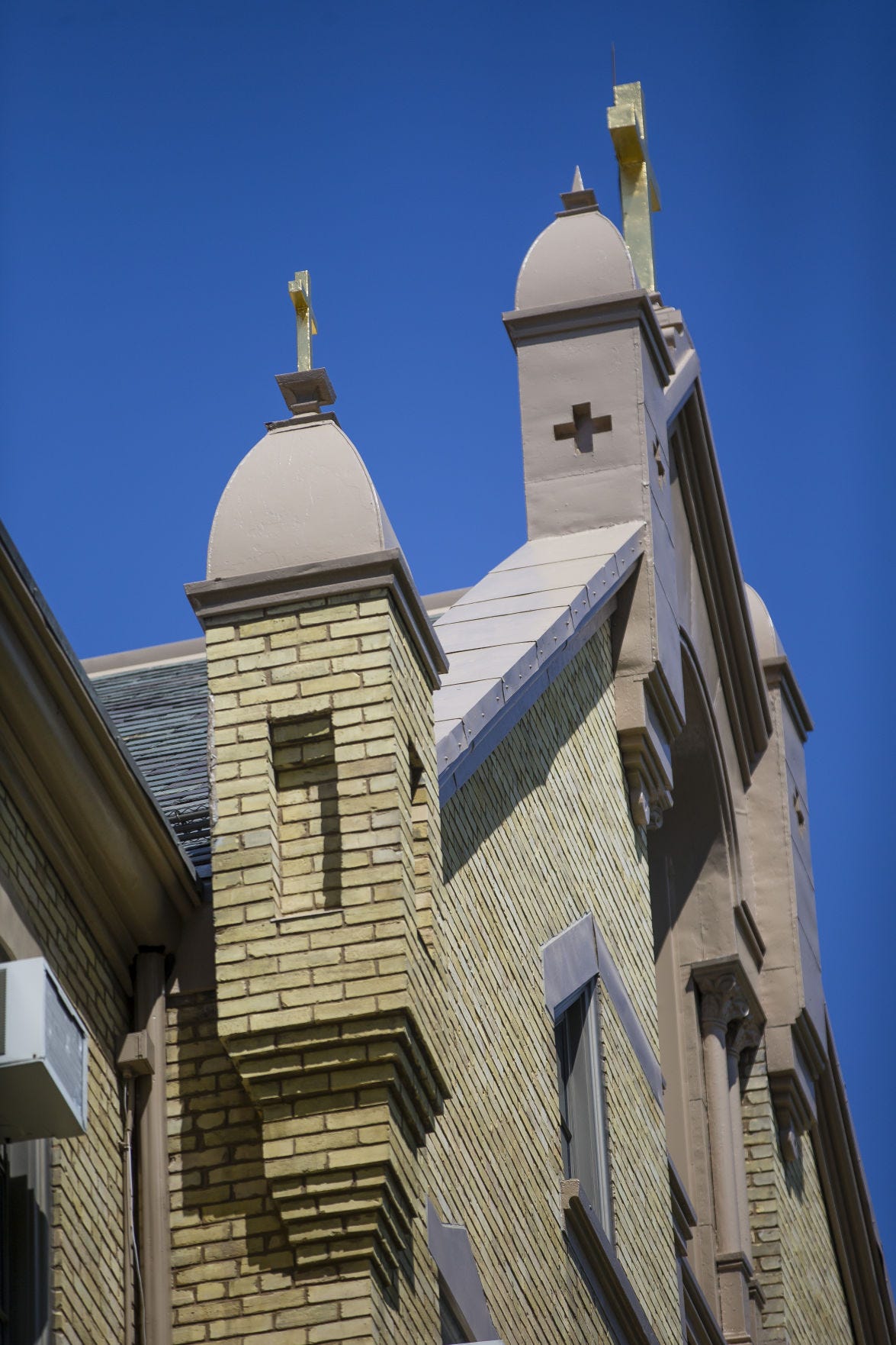Corby Hall, one of oldest buildings at Notre Dame, to be demolished and