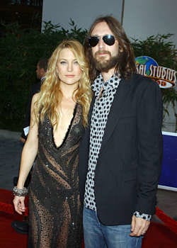Kate Hudson and husband Chris Robinson from the rock band The Black Crowes arrive at The Skeleton Key world premiere held at Universal Studios Cinema on August 2, 2005 in Universal City, Ca. Hudson and Robinson are splitting up after nearly six years of marriage, her publicist said Monday, Aug. 14, 2006. (AP Photo/Tammie Arroyo)