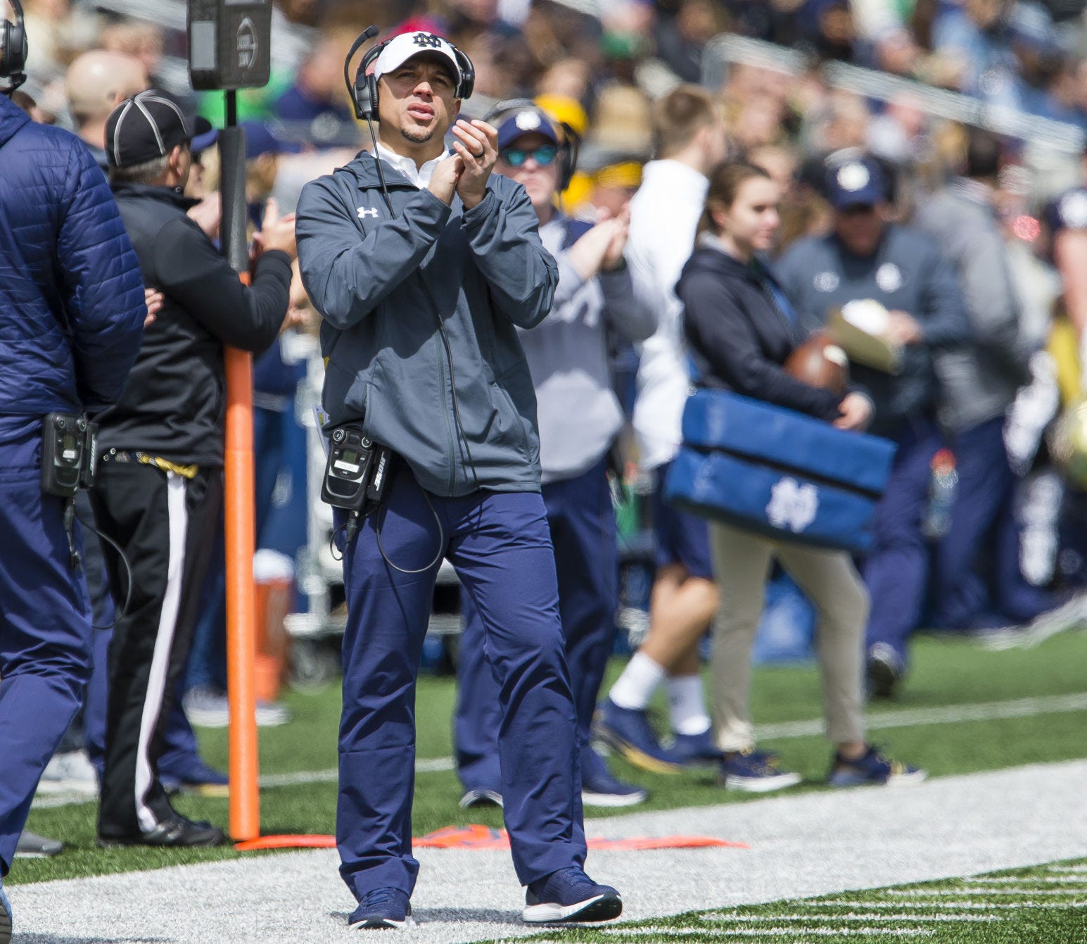 Notre Dame running backs coach Lance Taylor to be new Louisville offensive coordinator