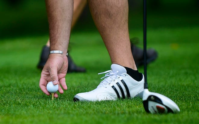 STK golf golfer