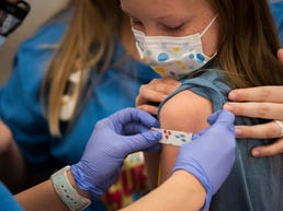After omicron winter surge, CDC finds nearly 60% of all Americans and 75% of kids have been infected by the coronavirus – USA TODAY After omicron winter surge, CDC finds nearly 60% of all Americans and 75% of kids have been infected by the coronavirus – USA TODAY
