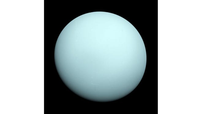 Uran se ponaša z najnižjo zabeleženo planetarno temperaturo v našem sončnem sistemu, z rekordno nizko temperaturo minus 370 stopinj Fahrenheita.