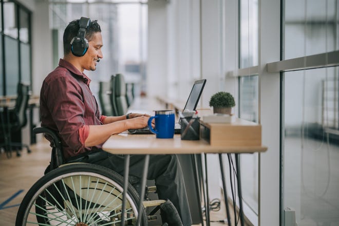 Volgens een studie van Accenture hadden bedrijven die toonaangevend zijn op het gebied van arbeidsongeschiktheid en inclusie gemiddeld 28% hogere inkomsten, een verdubbeld netto-inkomen en 30% hogere winstmarges in vergelijking met hun collega's.