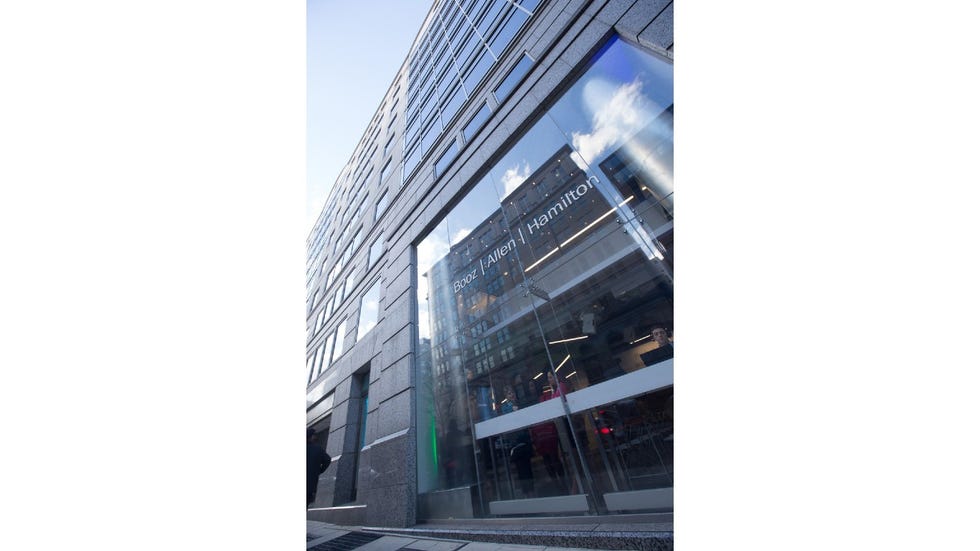 24. Booz Allen Hamilton Holding • U.S. pre-tax income: $561 million • Federal income tax (including rebates): -$3 million • Effective tax rate: -0.5% • Industry: Technology