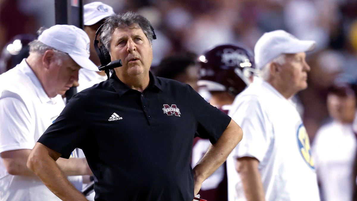 Mississippi State coach Mike Leach reacts to a play during the second half of the team's NCAA college football game against LSU in Baton Rouge, La., Saturday, Sept. 17, 2022. LSU won 31-16. (AP Photo/Tyler Kaufman)
