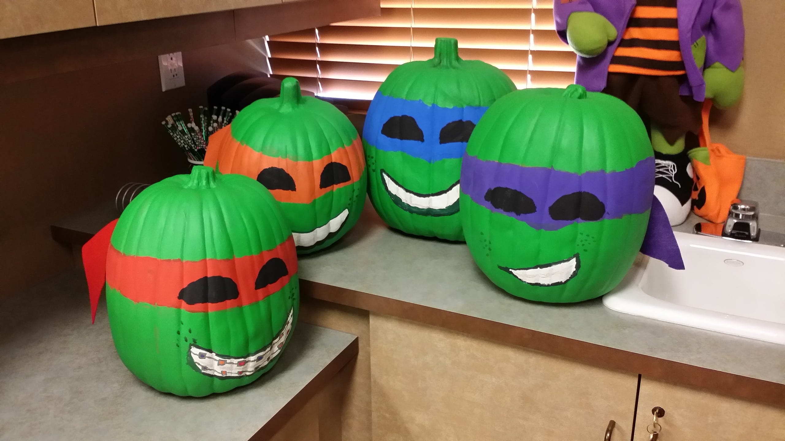 Pumpkin Decorating Contest