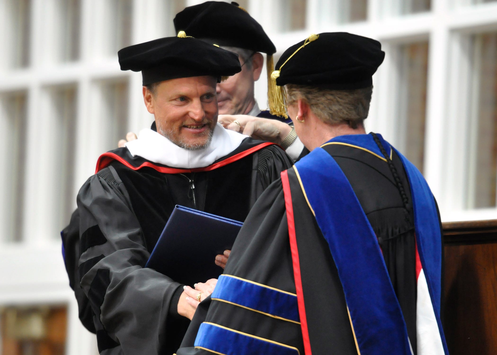 Woody Harrelson receives honorary degree at Hanover College
