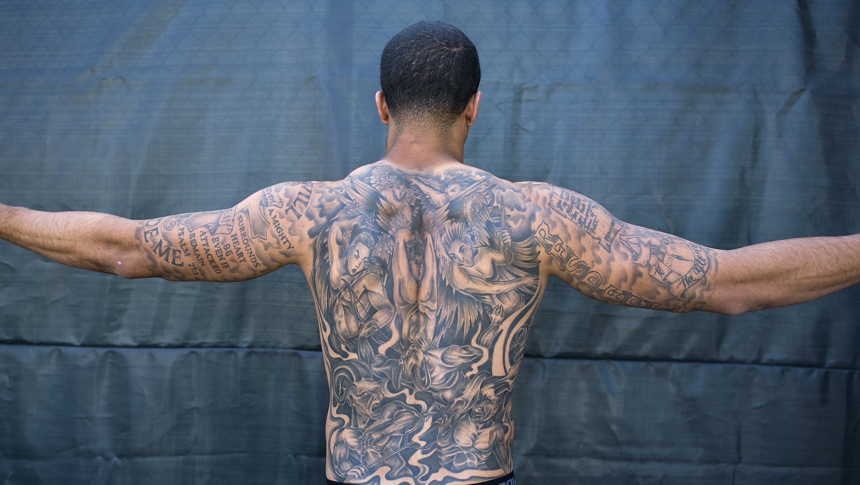 An Nfl Qb With Tattoos Shouldn T Be All That Shocking