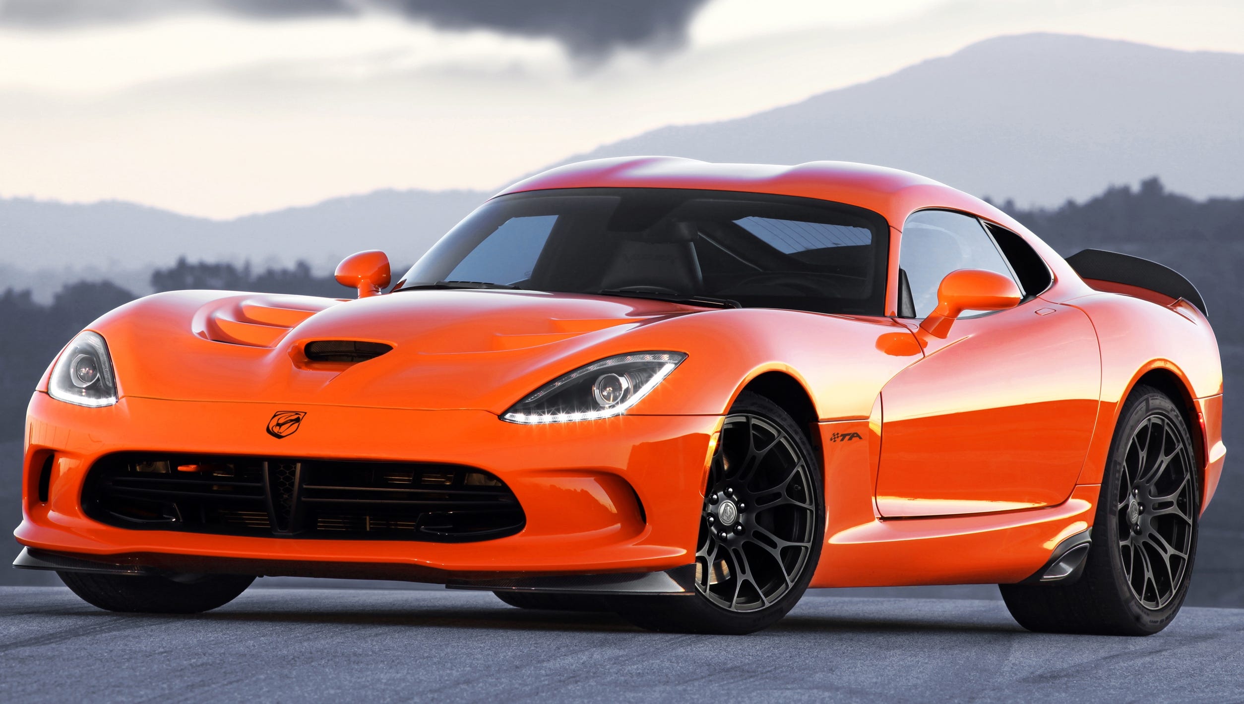 Track Ready 14 Srt Viper Ta Due At New York Auto Show