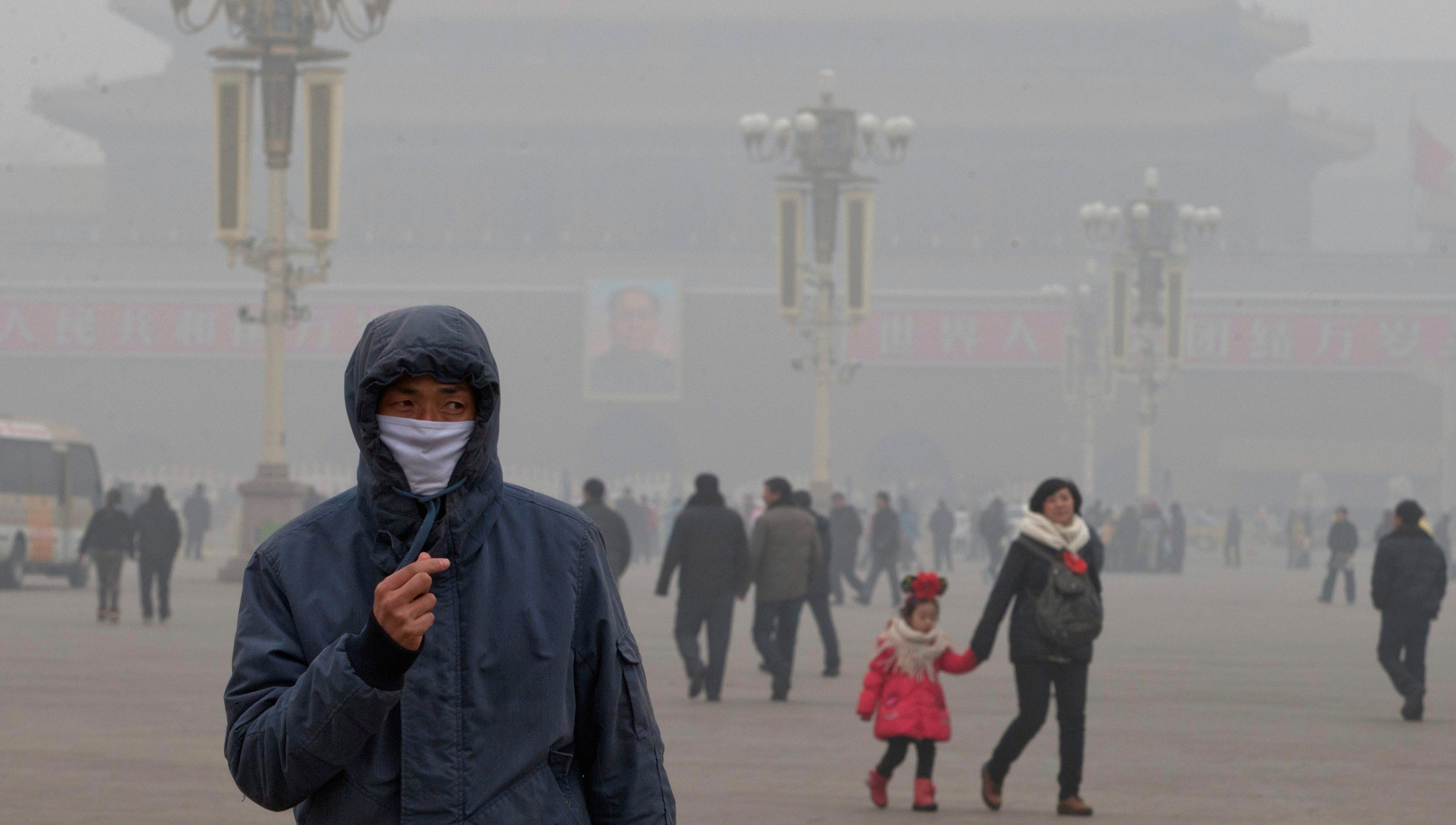 In China, air pollution report brings despair, humor