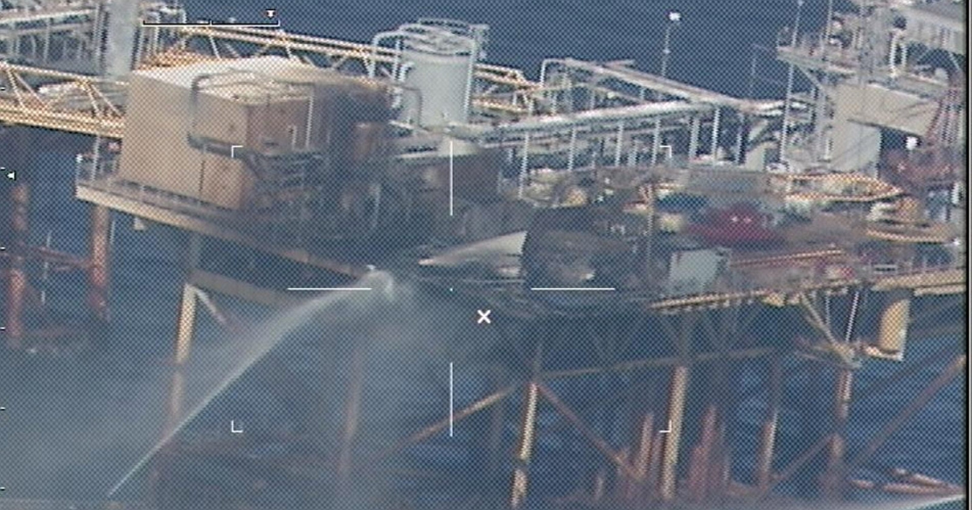 4 injured, 2 missing in Gulf oil rig fire 4 injured, 2 missing in Gulf oil rig fire