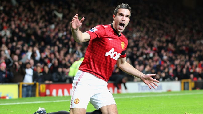 Van Persie Keeps Manchester United On Top Of Epl