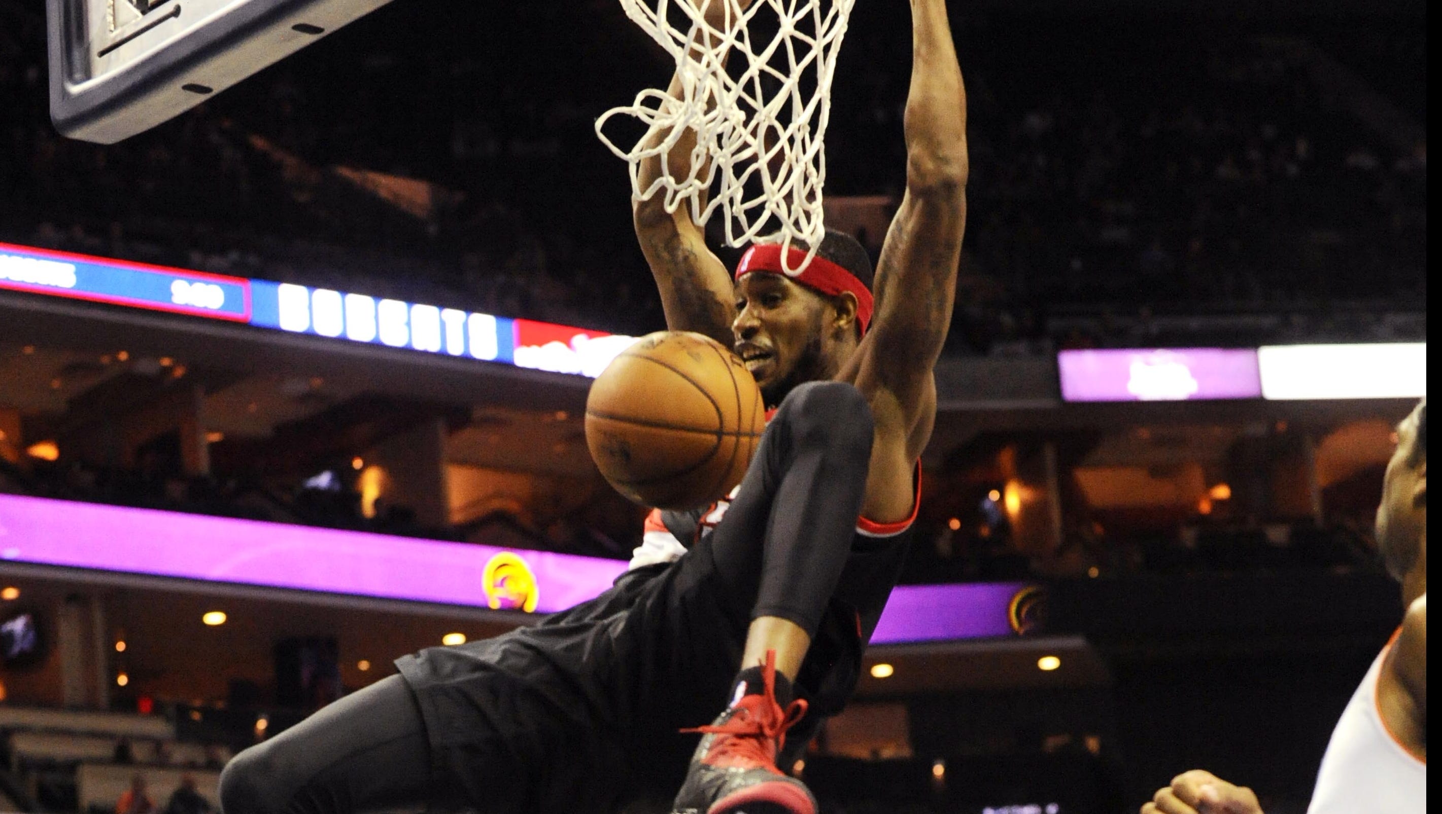 Blazers overcome 18-point deficit to beat Bobcats in OT Blazers overcome 18-point deficit to beat Bobcats in OT