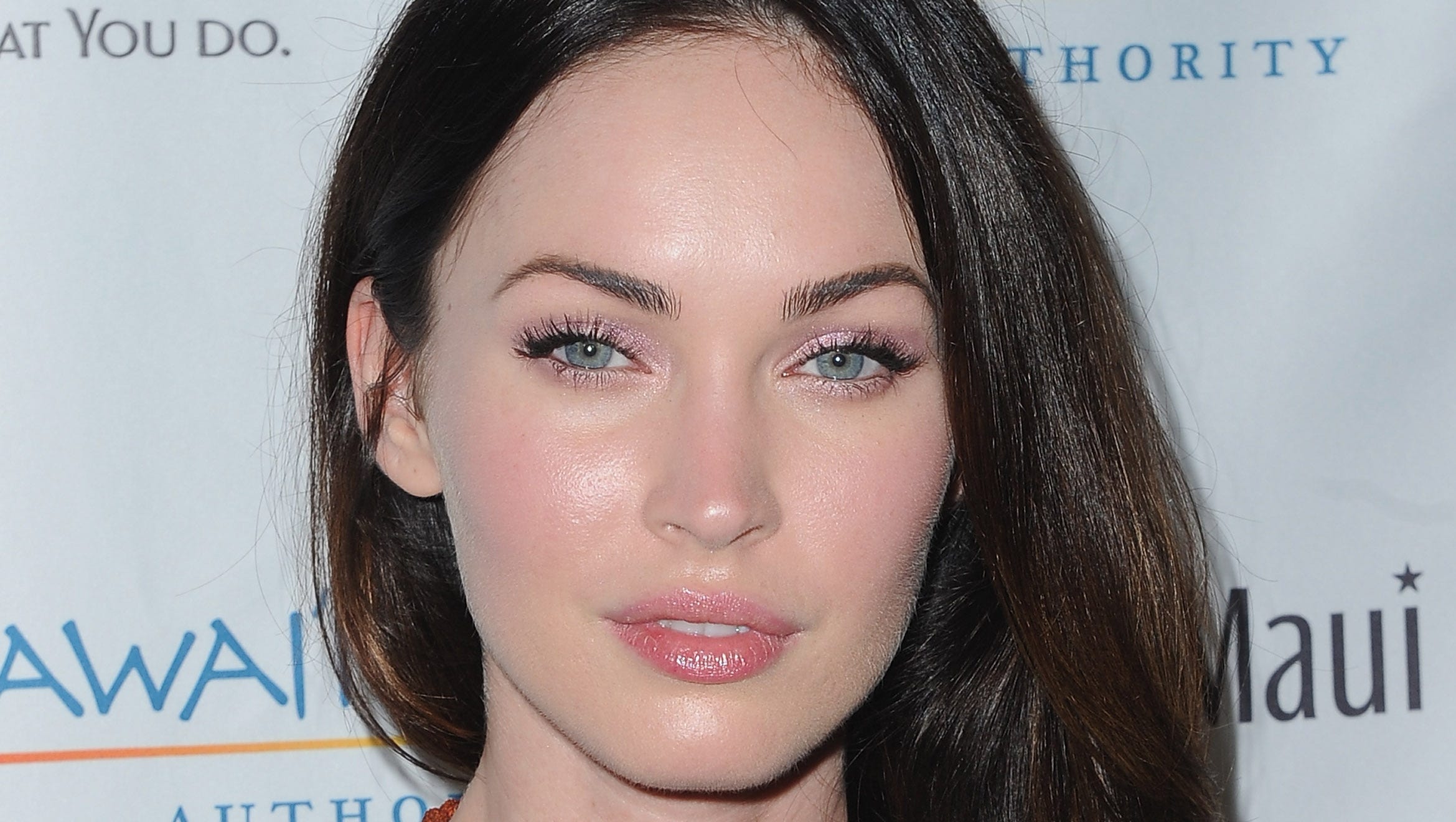 Megan Fox Hires A Night Nanny Shrugs Off Baby Weight