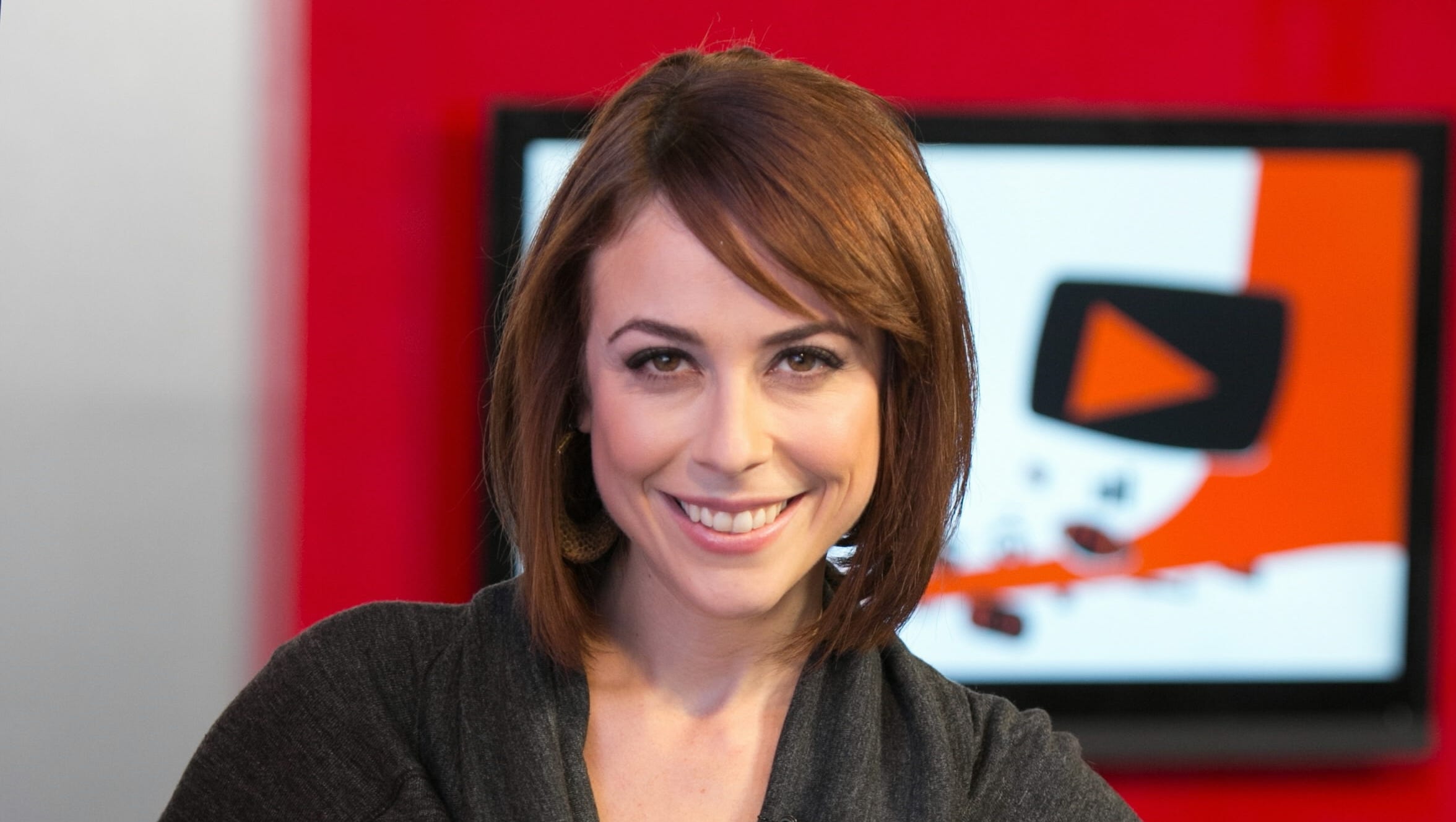 Talking Tech YouTube fuels growth for online host Shira Lazar.