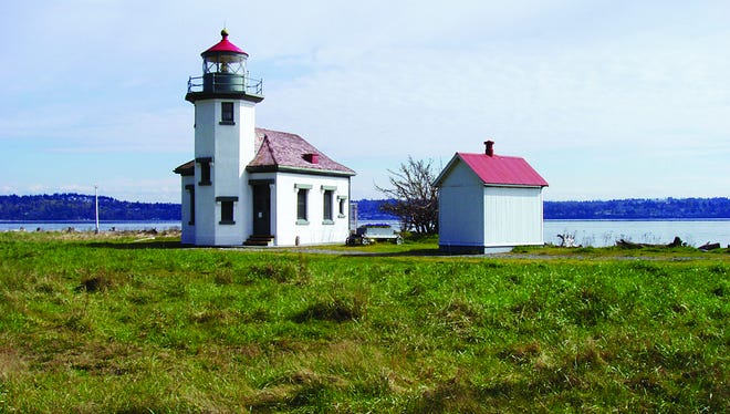 Lighthouse B Bs Let Guests Play Keeper For A Night