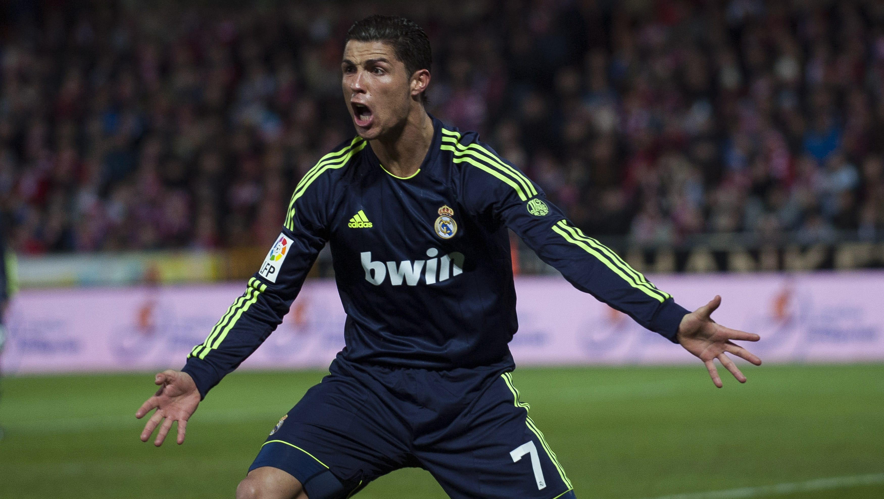 Voorspeller warm onderschrift Cristiano Ronaldo scores 1st own-goal in Real Madrid loss