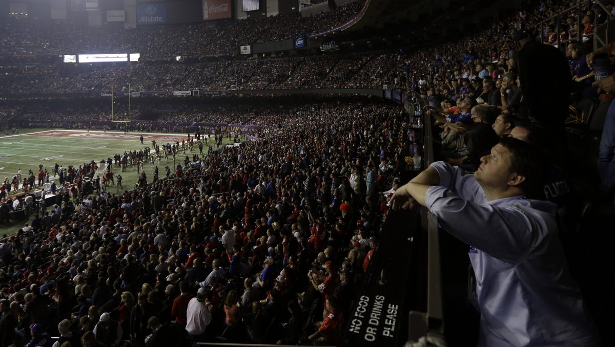 Super Bowl power outage