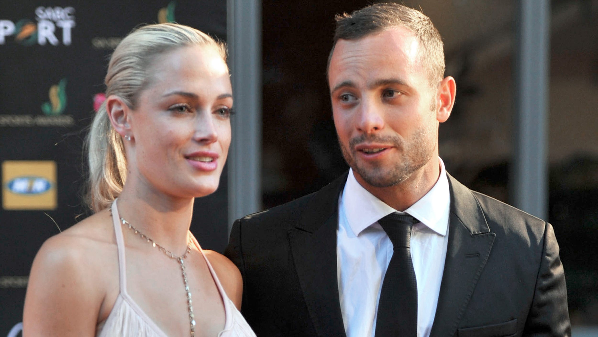 Who was Oscar Pistorius' girlfriend Reeva Steenkamp?
