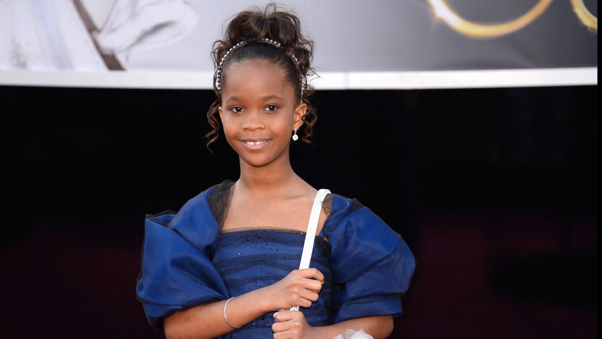 Winning Oscar accessory? A puppy purse