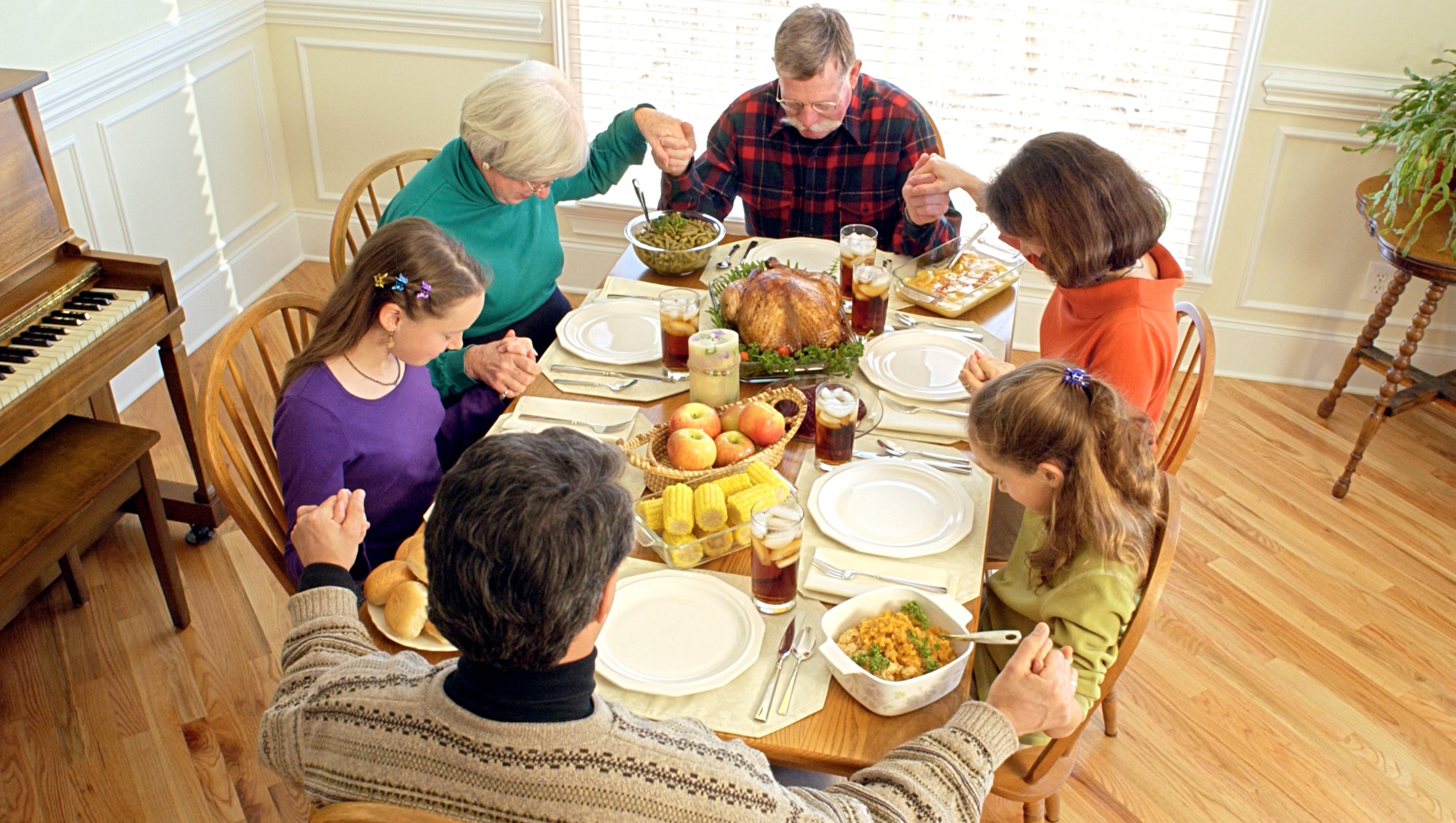 Each family dinner adds up to benefits for adolescents
