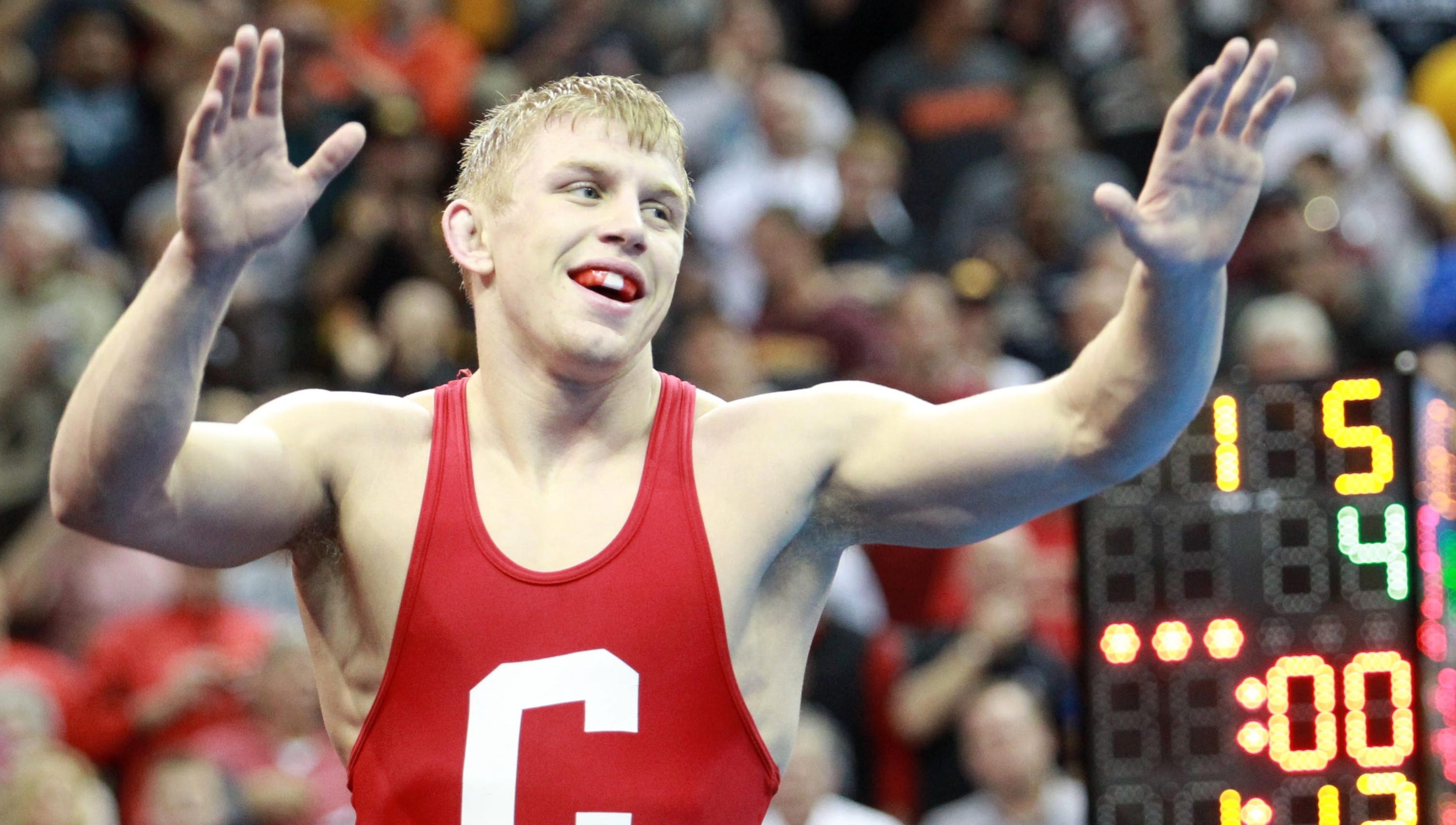 Recordsetting wrestler 'I don't believe in pressure'