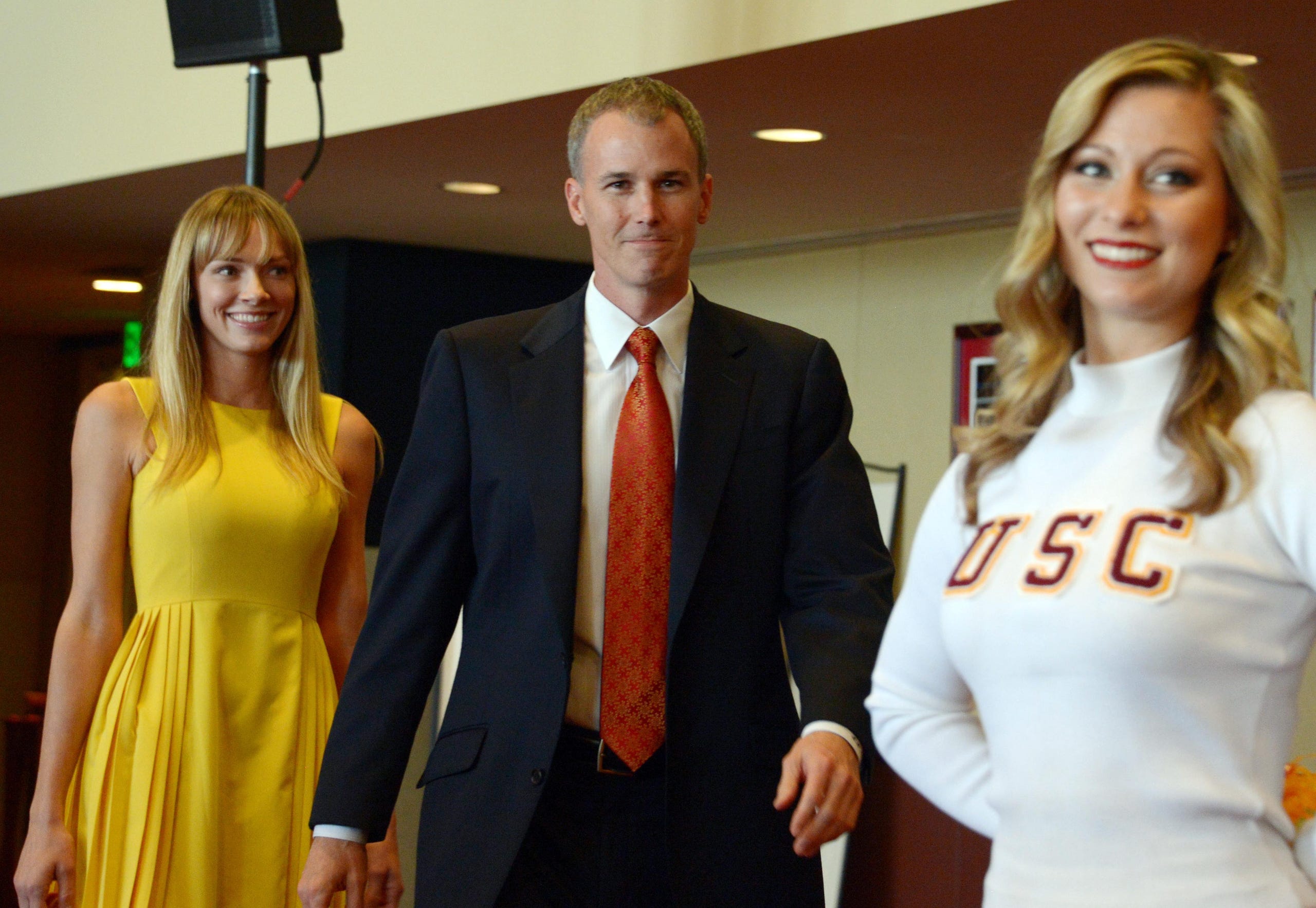 Usc Coach S Ex Model Wife Amanda Marcum