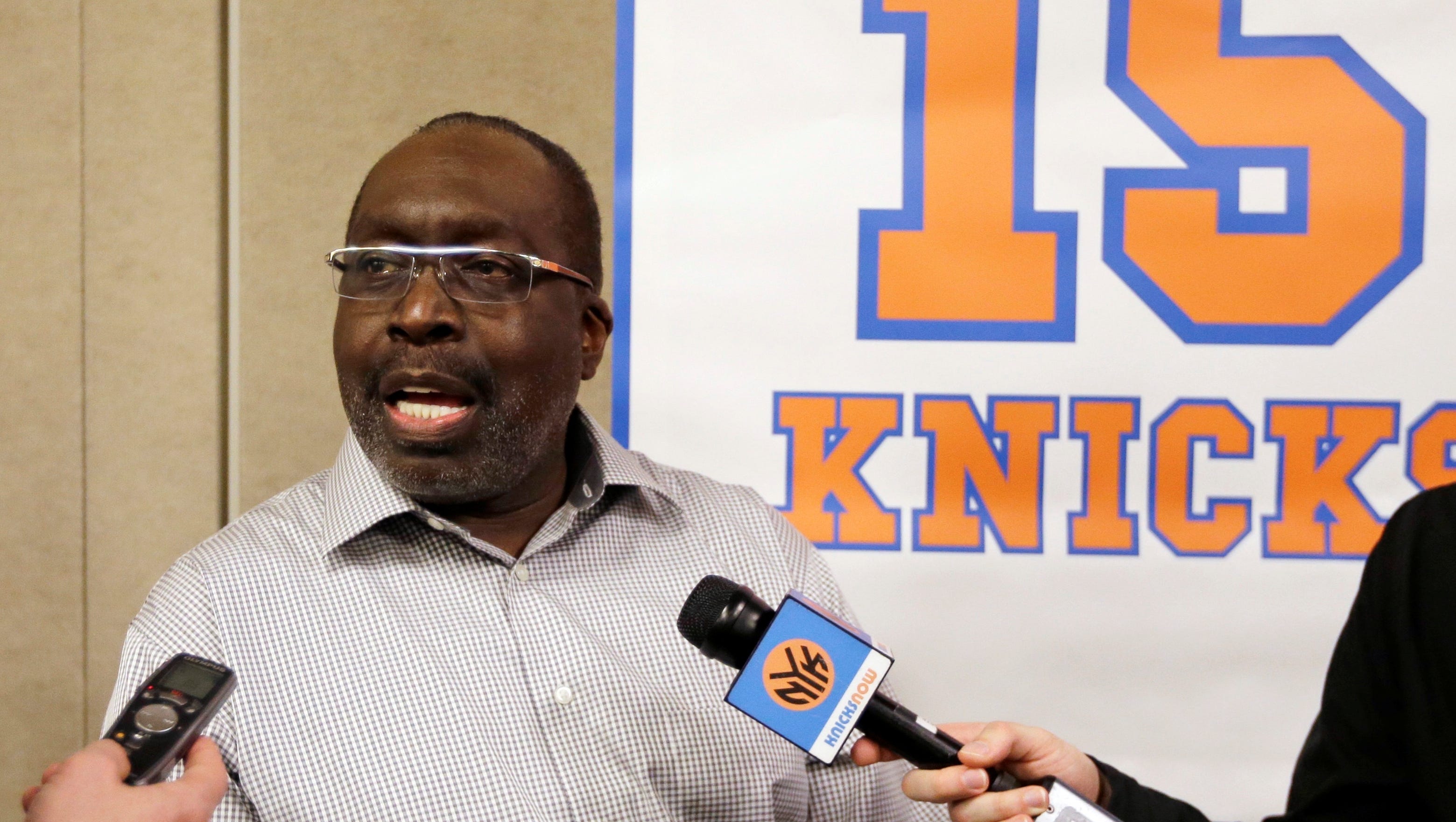 Knicks honor 1973 NBA championship team