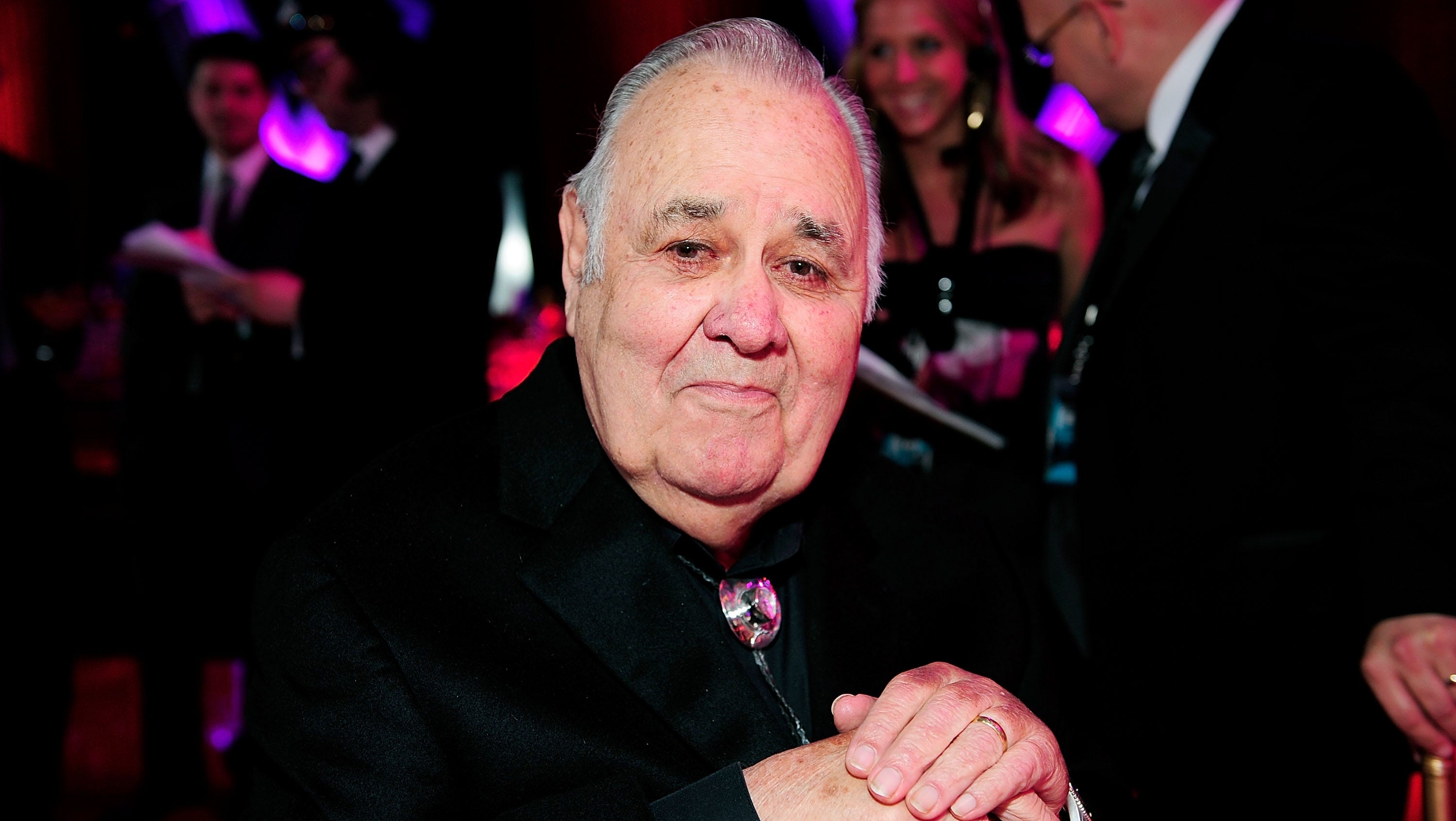 Comedians Fans Pay Tribute To Jonathan Winters