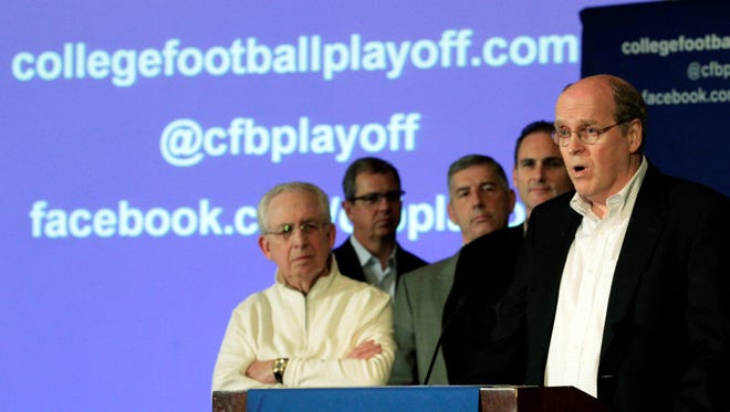 SEC commissioner Mike Slive, far left, on Monday called for football expertise to be the crucial component for prospective members of the upcoming College Football Playoff's selection committee.